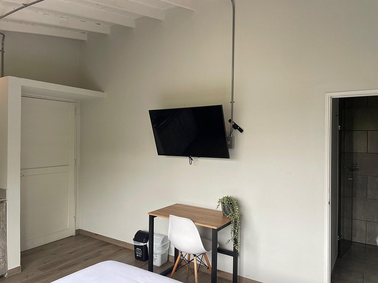 Suite 8 in Laureles Chill Lofts