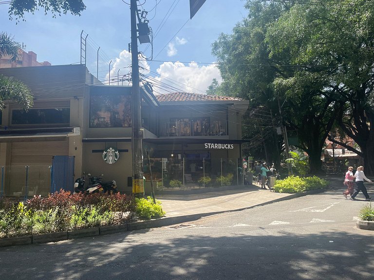 Laureles Chill Lofts