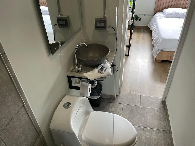 Suite 8 in Laureles Chill Lofts